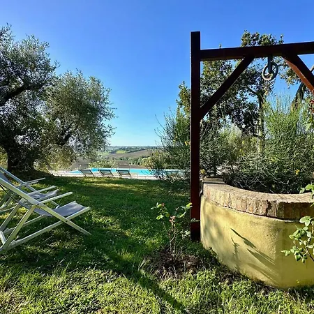 The Girasole In Historic With Pool In Гостевой дом 3*